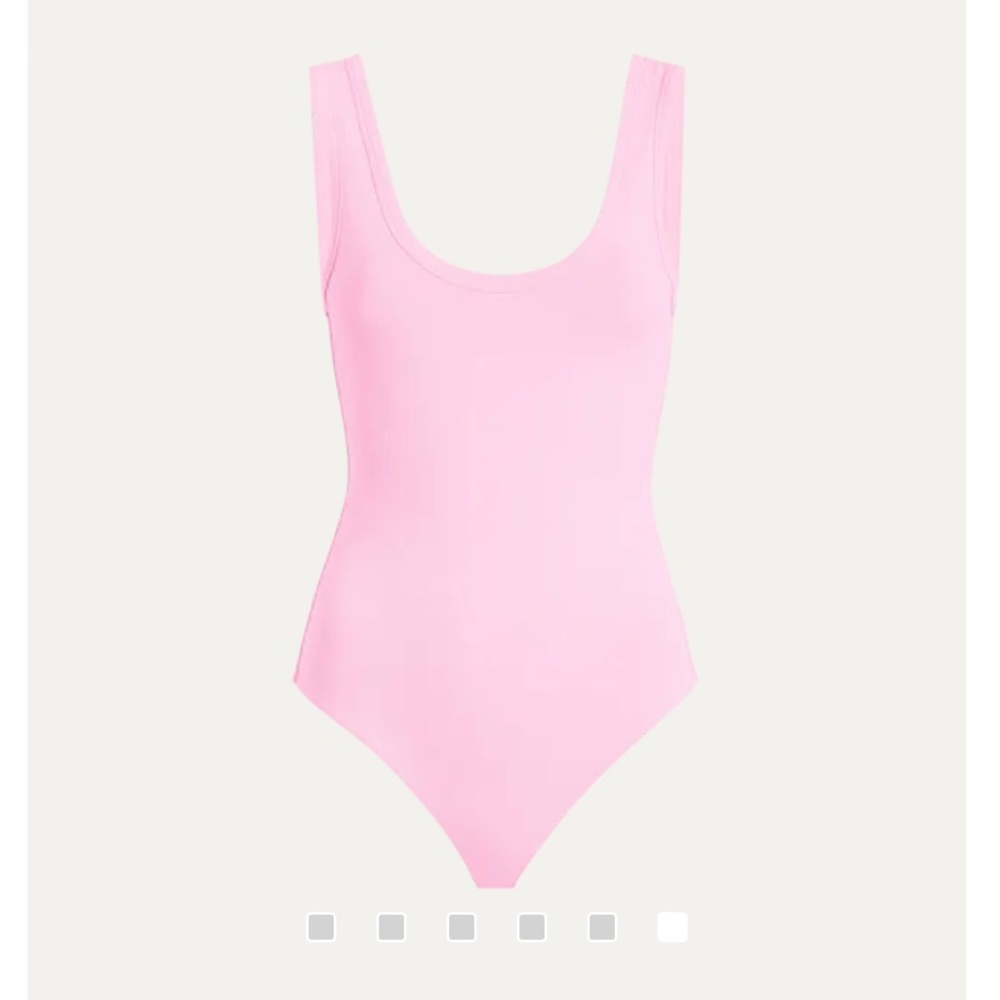 Nuuds Seamless Scoop tank bodysuit